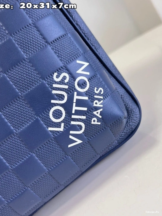 VUITTON Slingbag NM LOUIS Avenue 0215